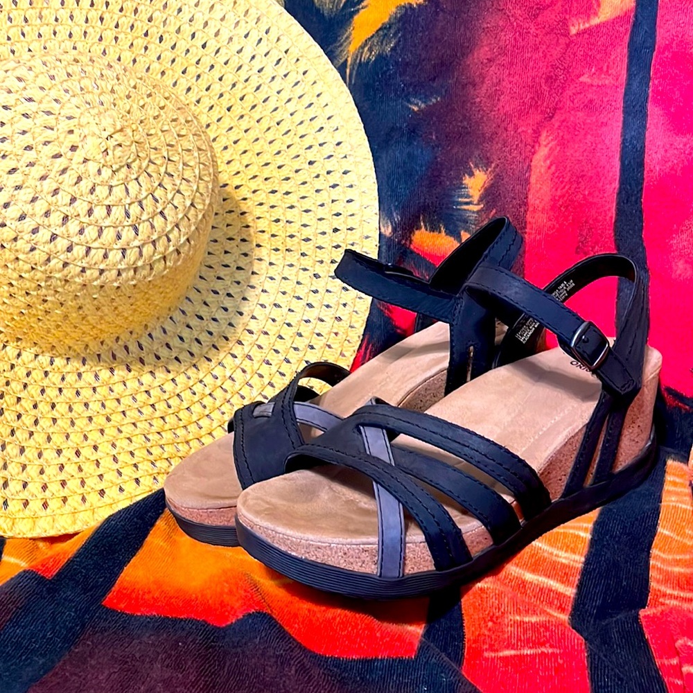 Black Earth Origins Foam Wedge Sandals